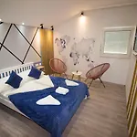 Hotel Nadin 4*