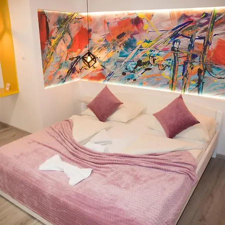 Hotel Nadin 4*