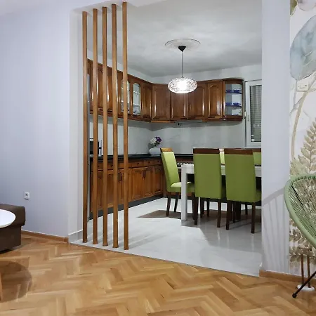 Hotel Nadin 4*