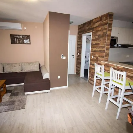 Nadin Mostar
