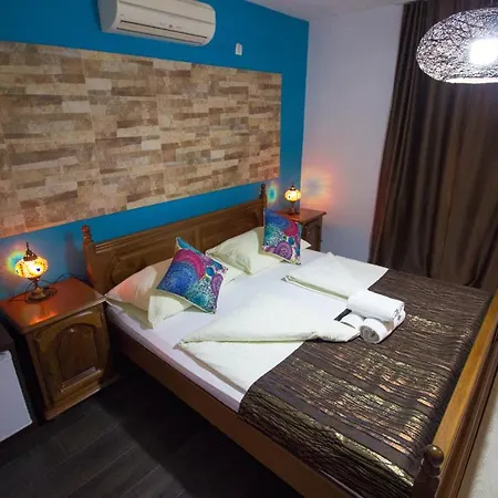 Nadin Hotel 4*