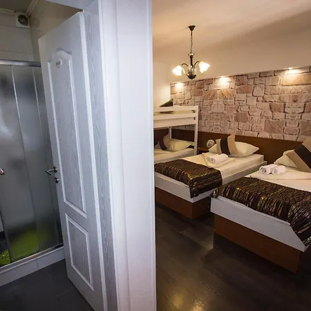 Nadin Hotel 4*